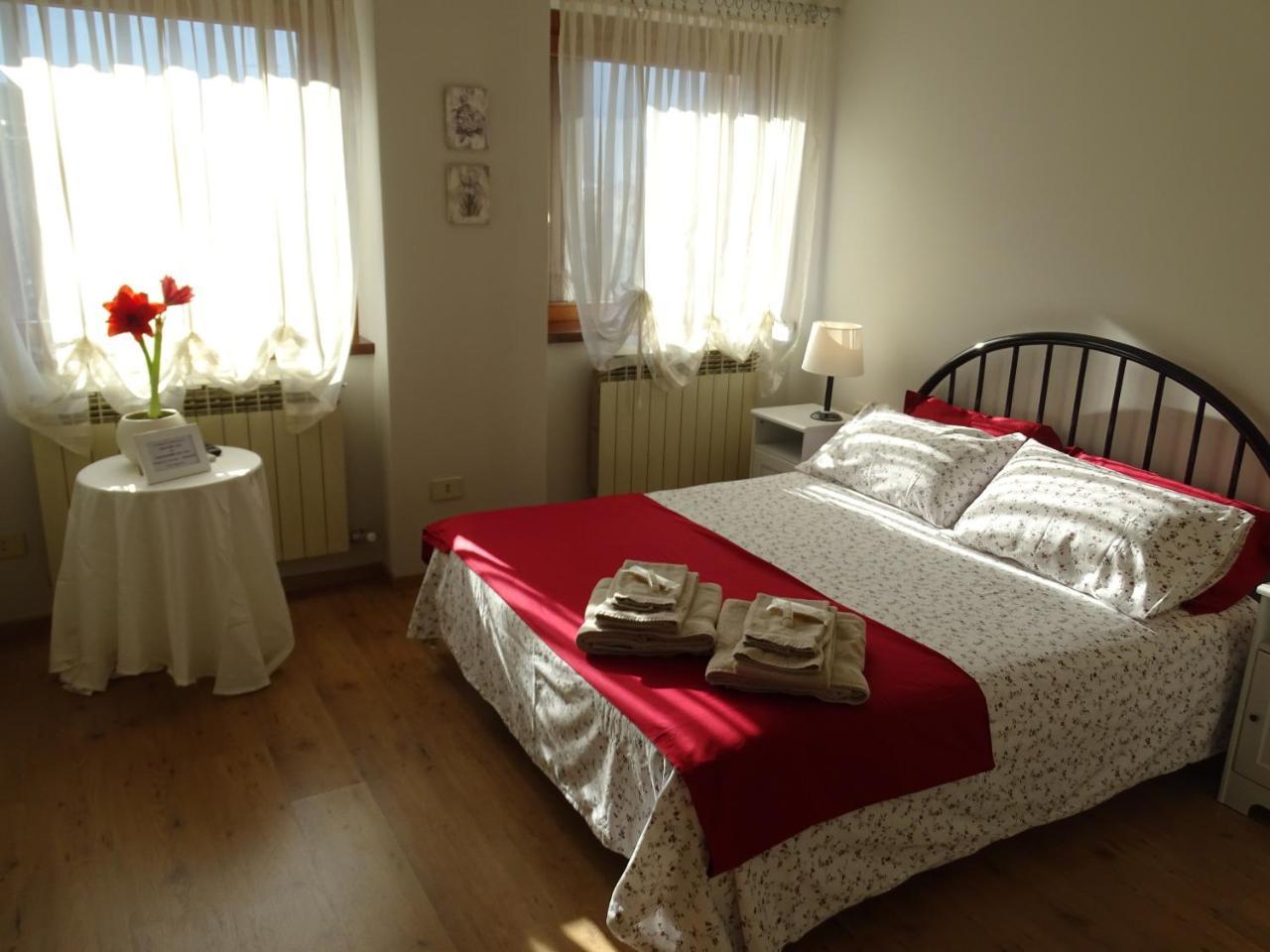 Bed and Breakfast La Casa Di Clara Esine Экстерьер фото