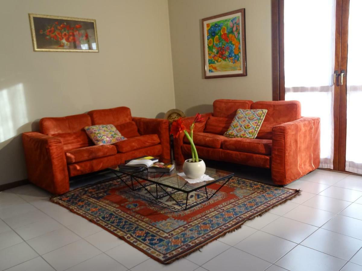 Bed and Breakfast La Casa Di Clara Esine Экстерьер фото